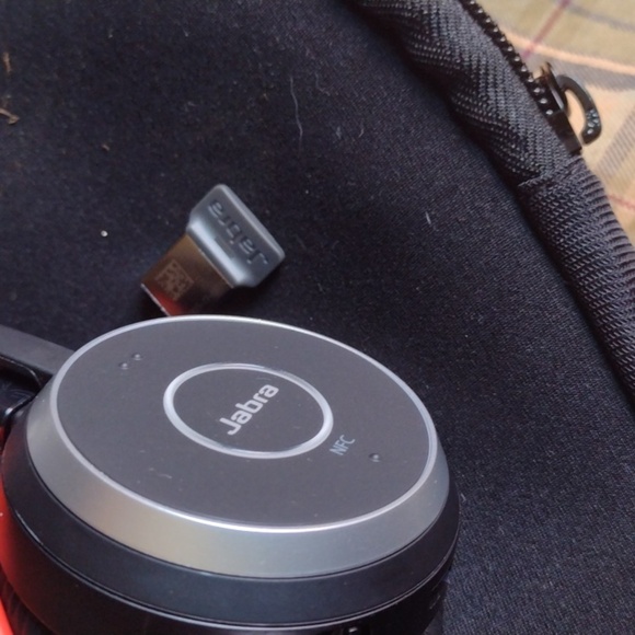 Jabra Wireless Headphones with Red Accents NWOT - Picture 2 of 3